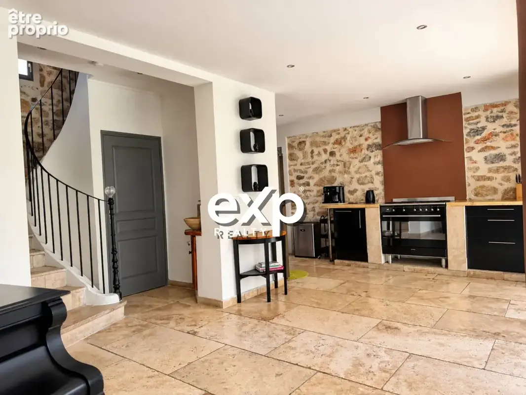 Maison 400 m² à Ollioules  - photo 9
