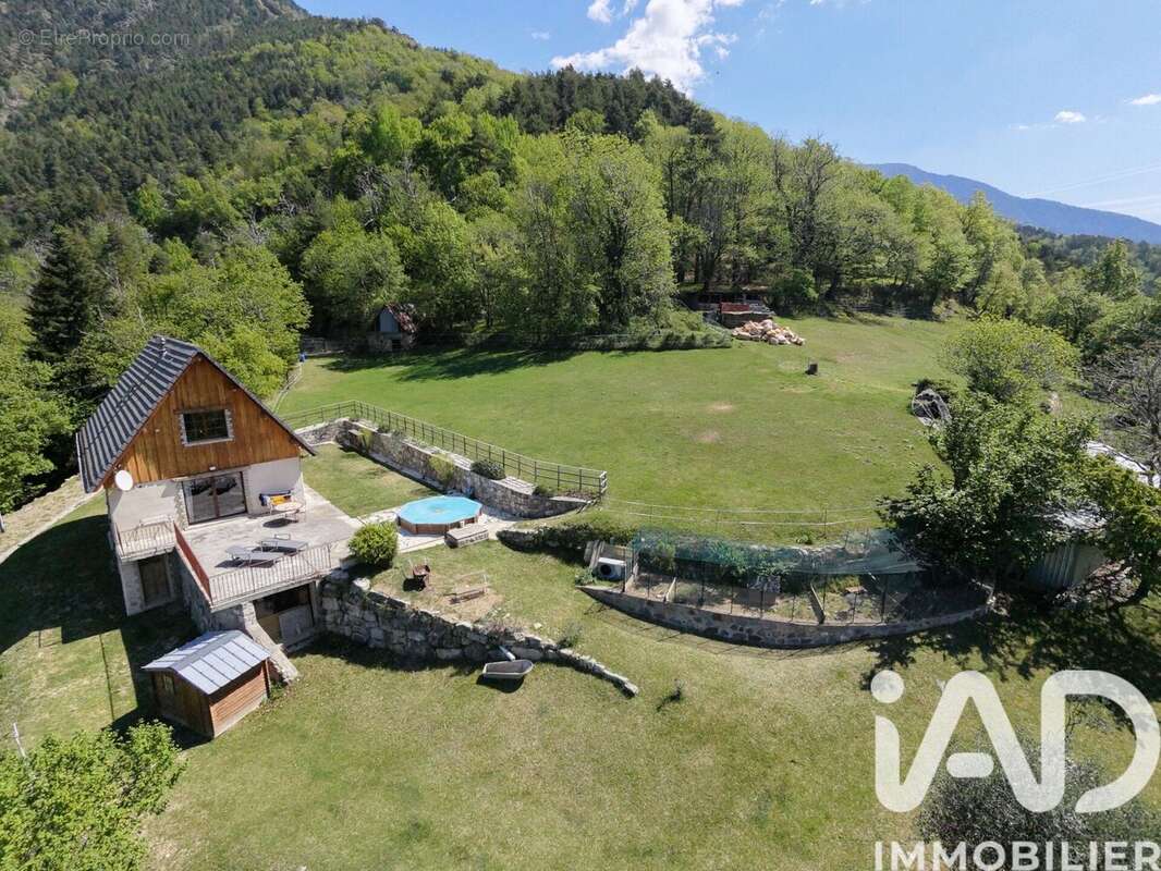 Photo 2 - Maison à SAINT-MARTIN-VESUBIE
