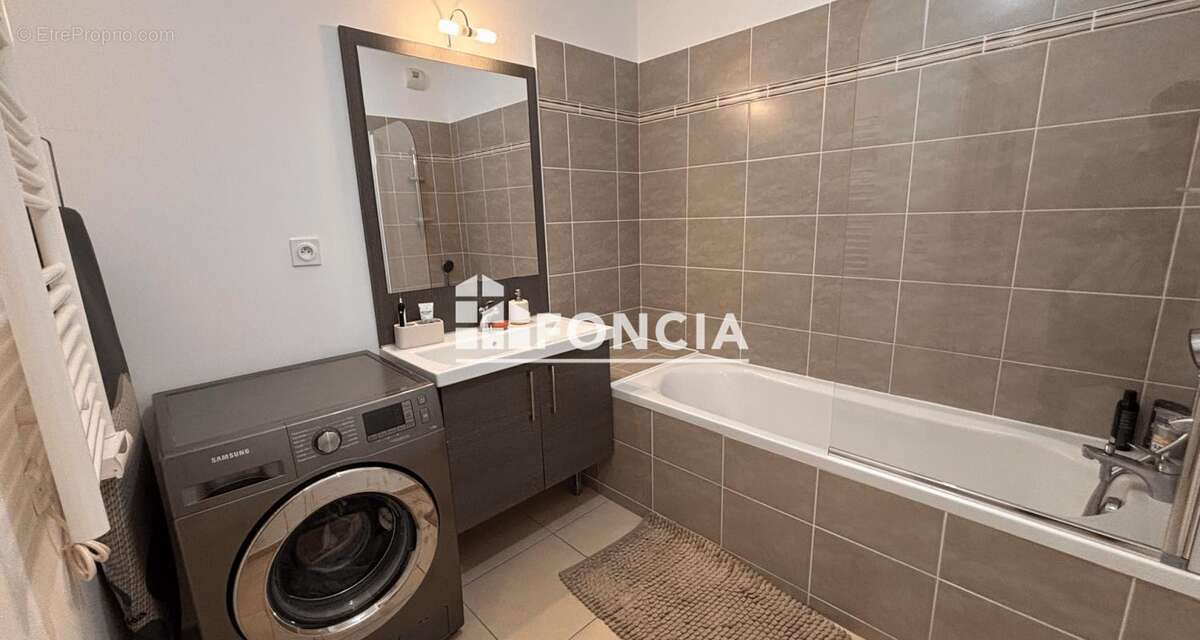 Appartement à MARSEILLE-2E