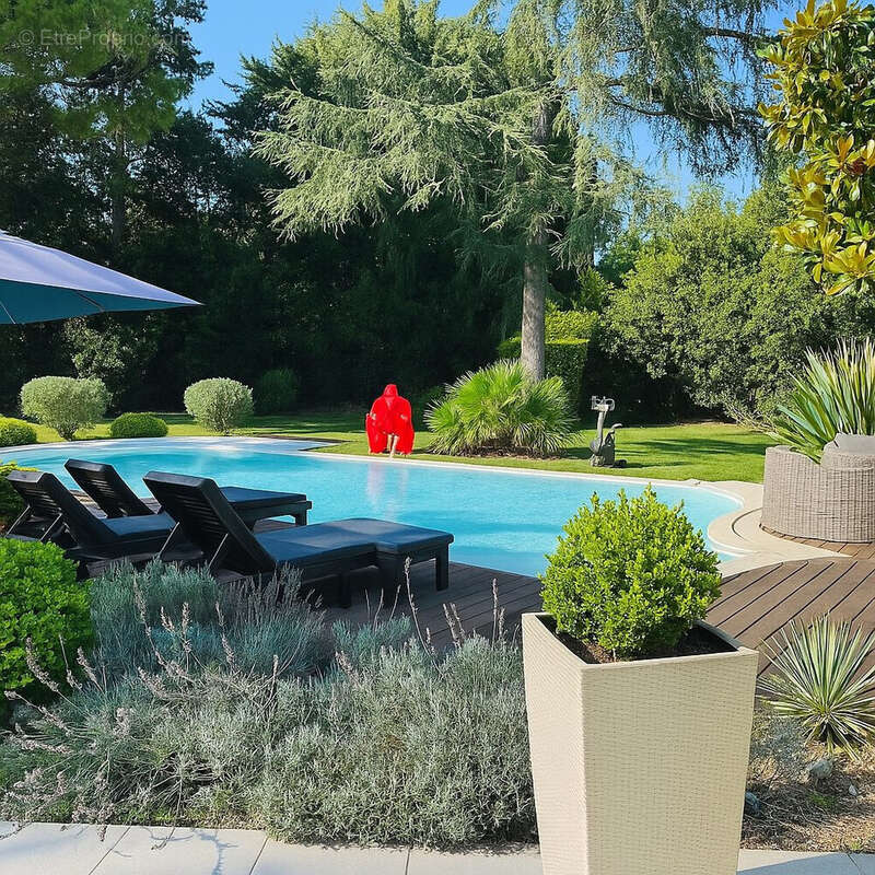 Maison à MOUGINS