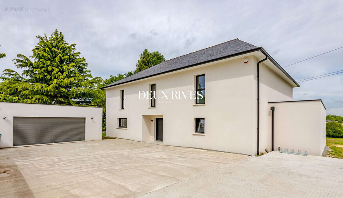 Maison 350 m² à La Chapelle-Sur-Erdre  - photo 8