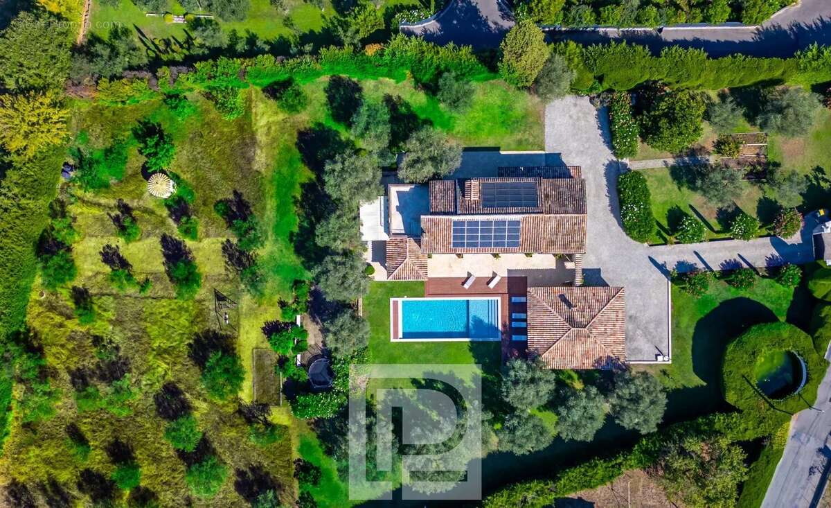 Maison à MOUGINS