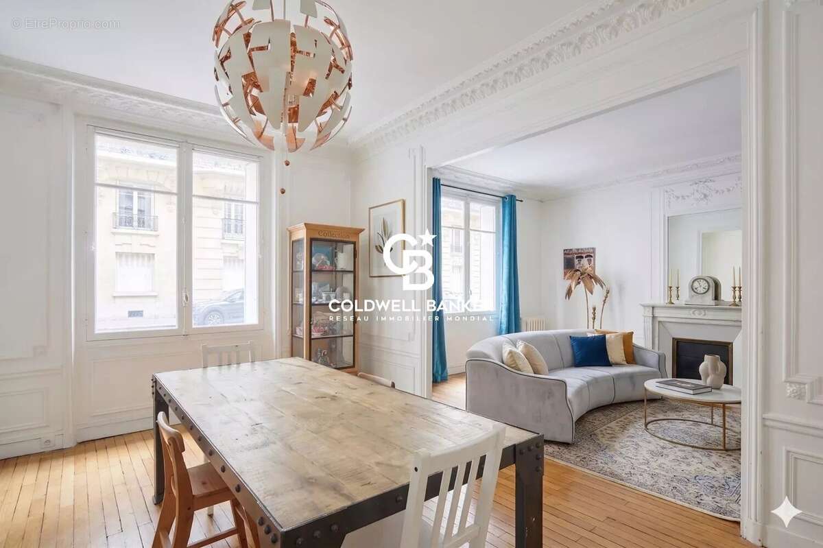 Appartement à PARIS-7E