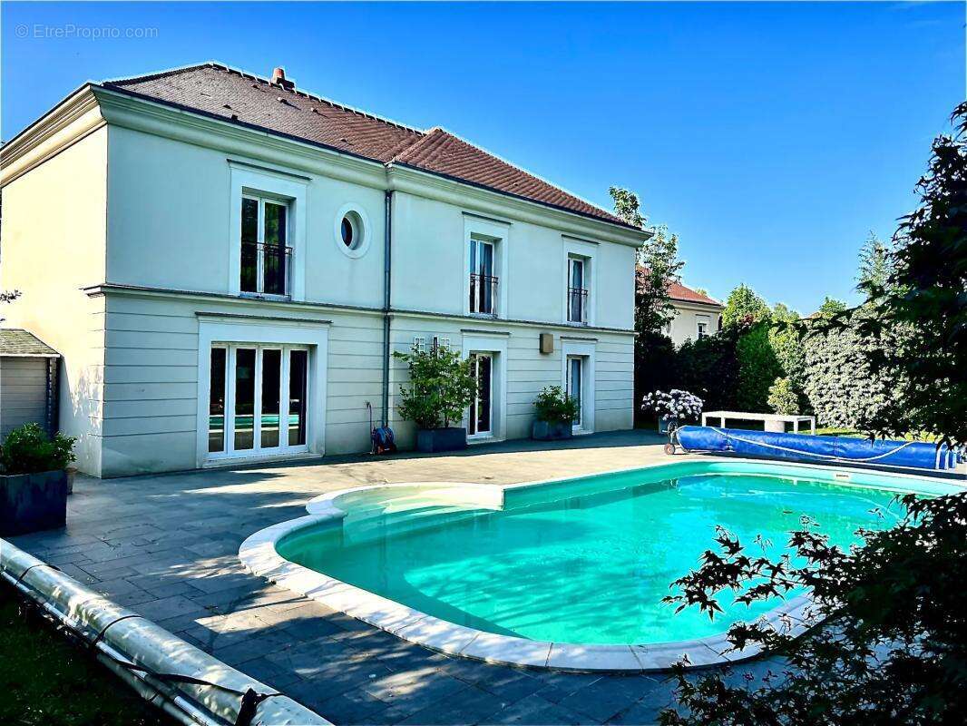 Maison à BAILLY-ROMAINVILLIERS