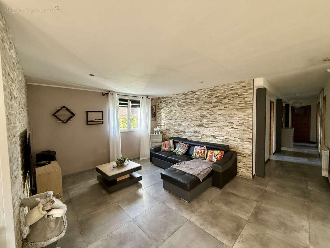 Maison à SAINT-MAULVIS