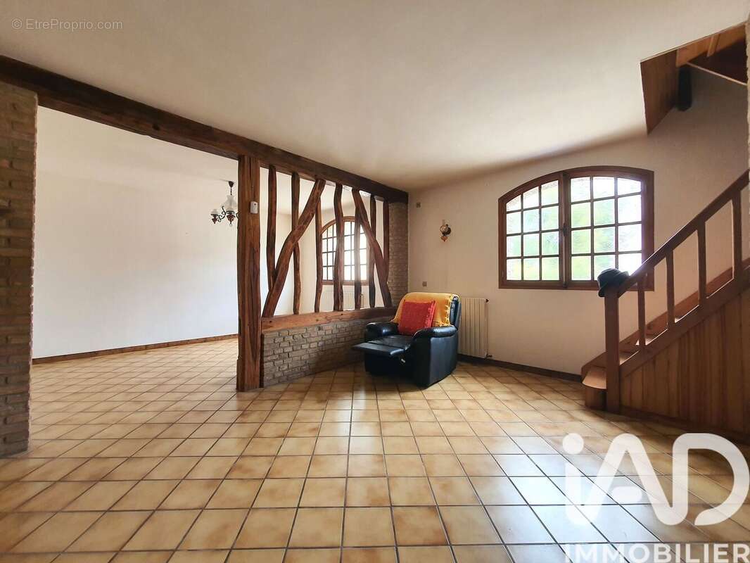 Photo 2 - Maison à VIGNACOURT