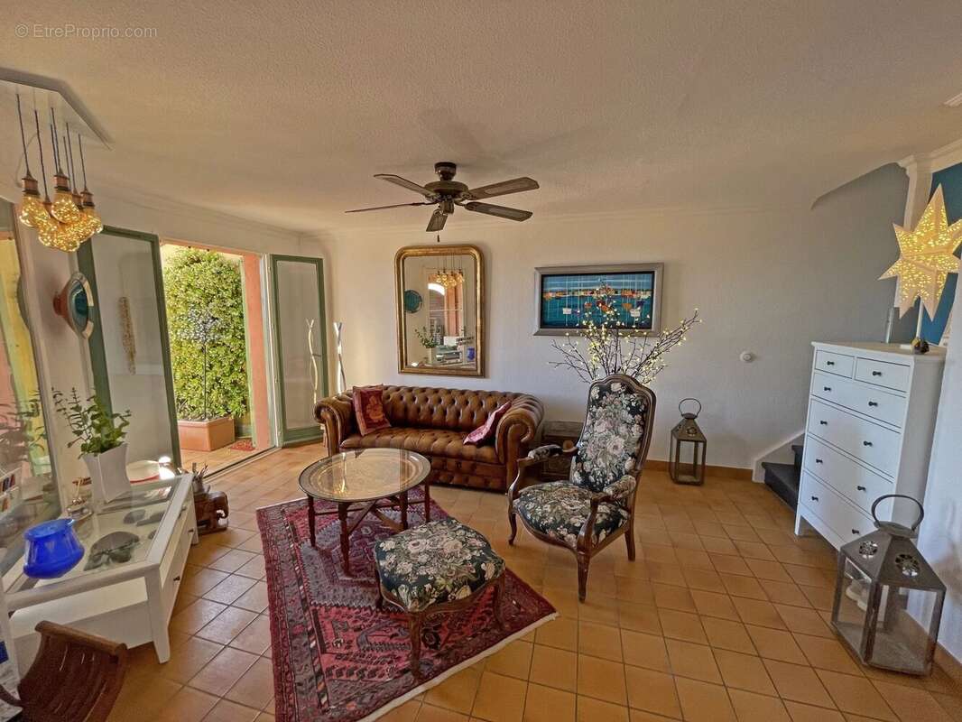 Appartement à THEOULE-SUR-MER