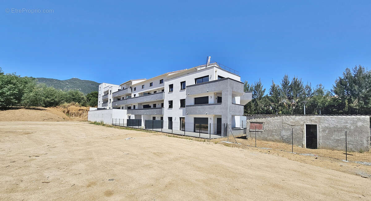 AJACCIO T2 récent 47m2 - photo 14