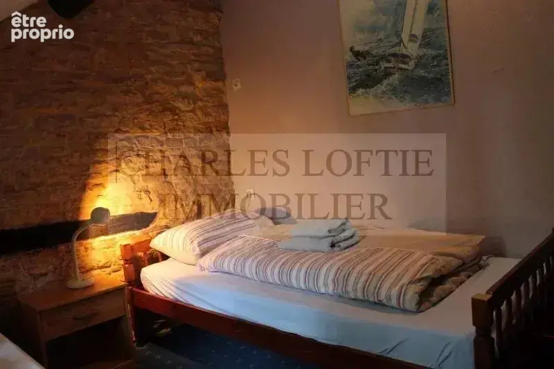 Ancienne ferme avec gîtes et piscine sur 9070 m2 de terrain - photo 17
