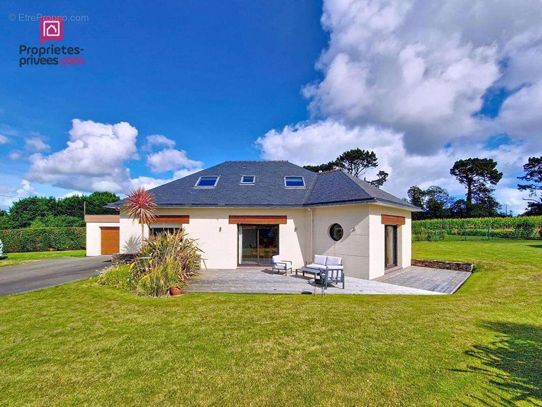 Maison à PLOUIGNEAU