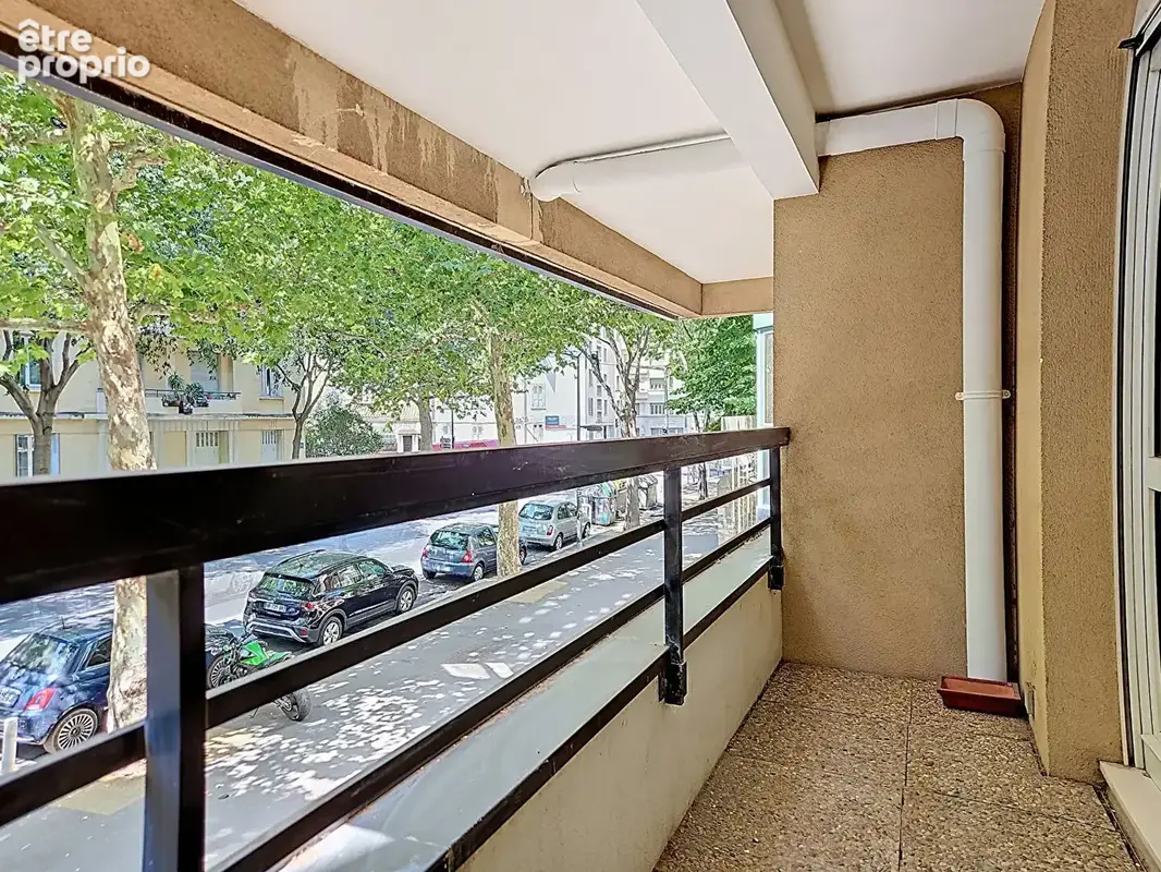 Appartement à MARSEILLE-5E