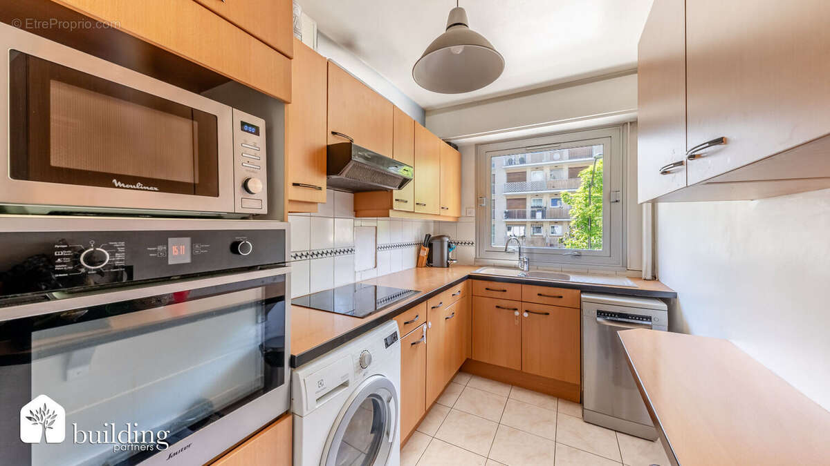 A vendre - Levallois-Perret - Anatole France - Appartement 3 pièces de 60.07m² avec balcon de 5m2 - photo 4