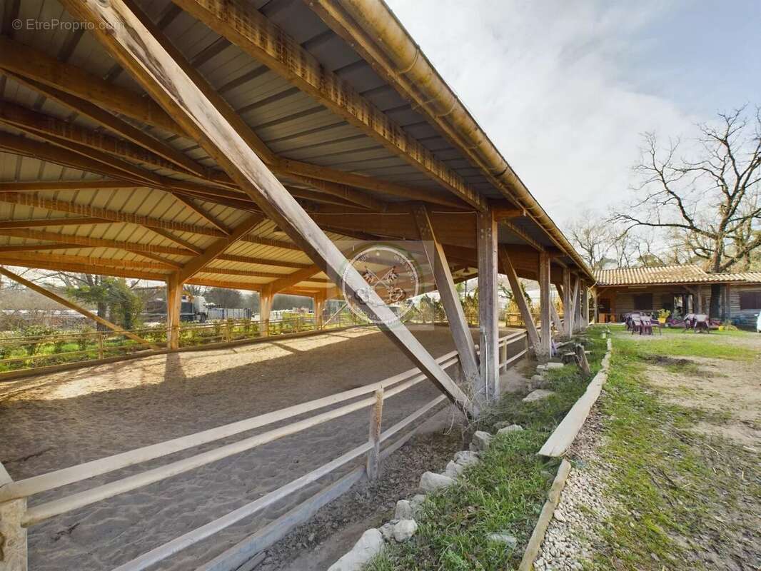 Maison à MONTAUROUX