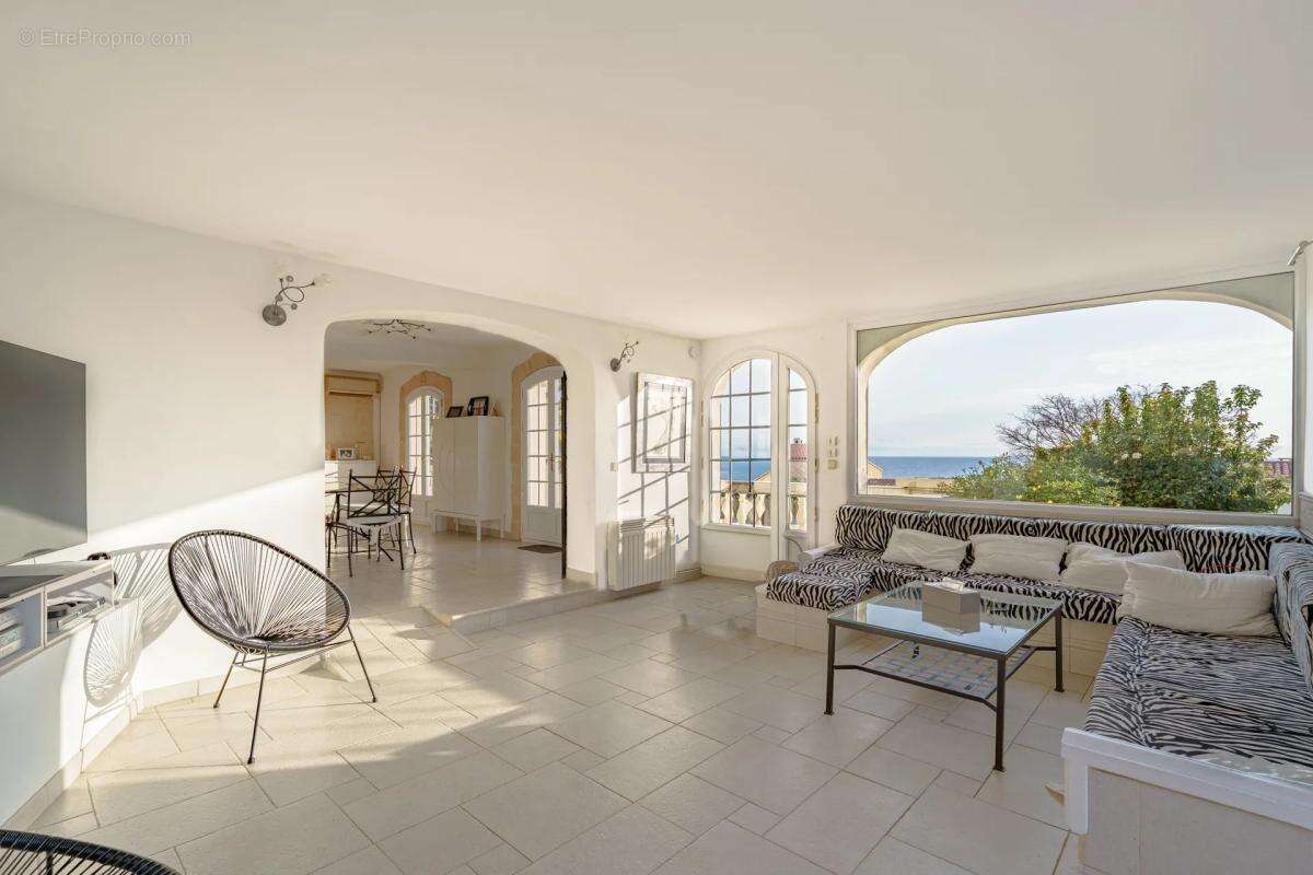 Maison à SAUSSET-LES-PINS