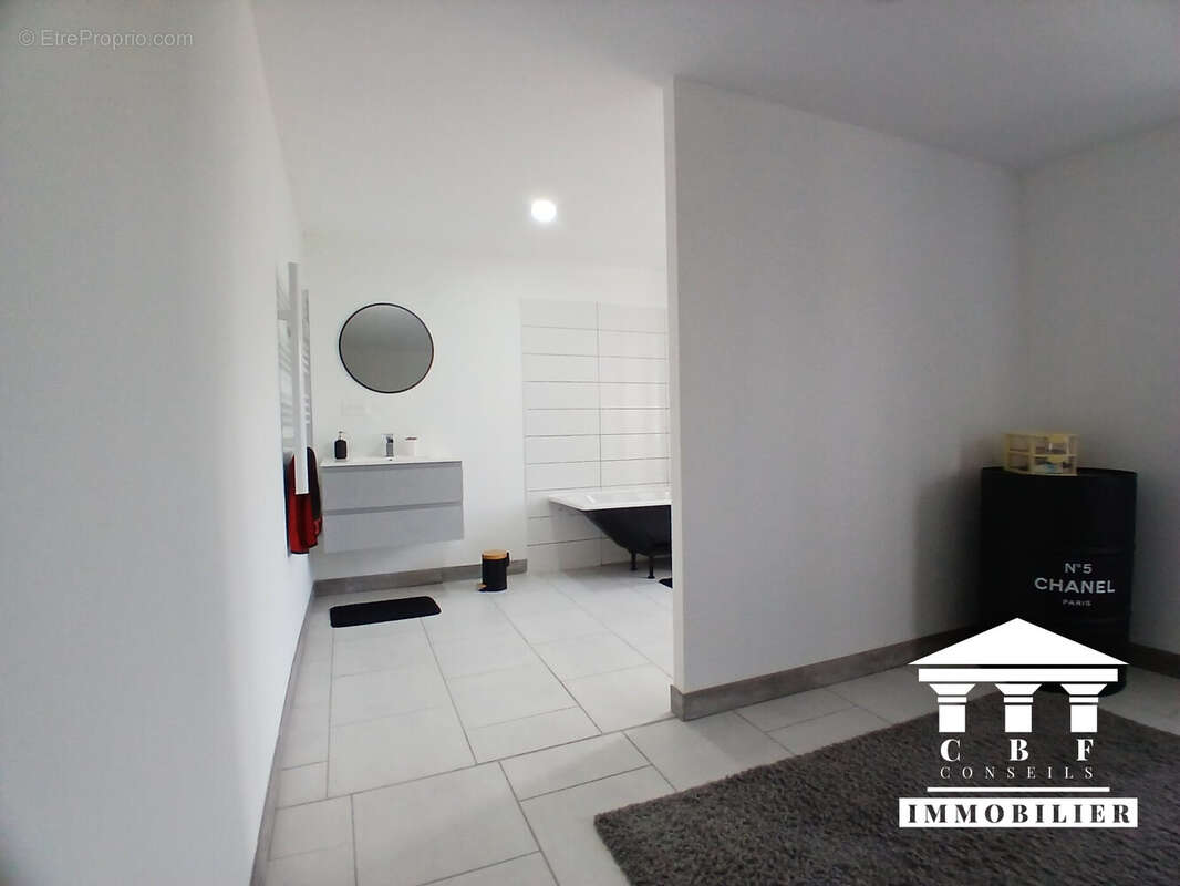 Appartement à ECUISSES