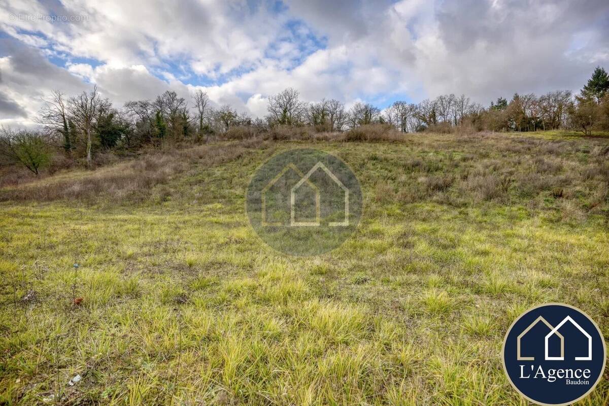 Terrain à VILLEMEUX-SUR-EURE