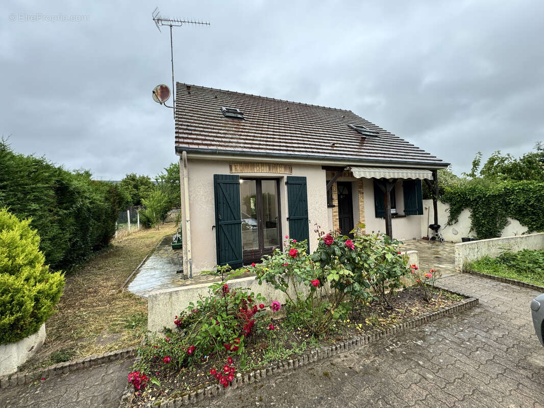 Maison à EZY-SUR-EURE