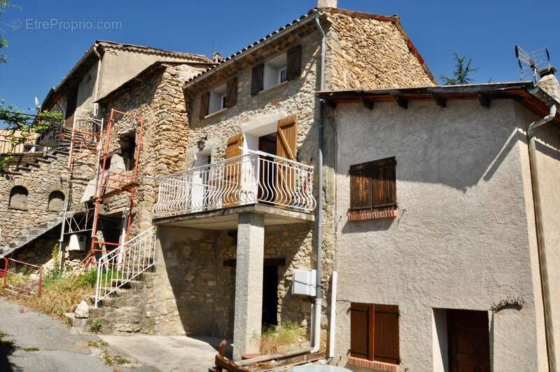 Dpt Alpes de Haute Provence (04), à vendre Proche ANNOT - Maison de village en Pierres 3 pièces 60 m² Terrasse - Sud - photo 3