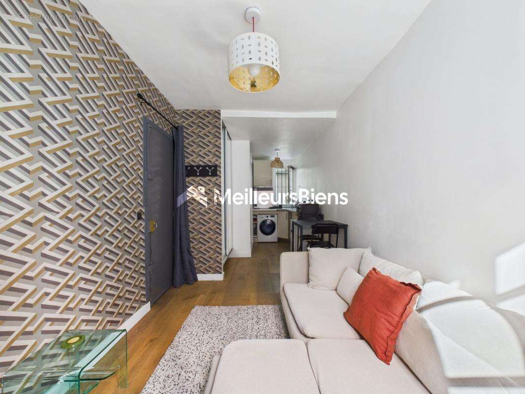 Appartement à PARIS-14E