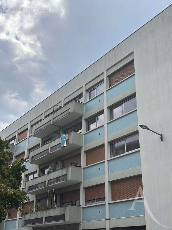 Appartement Grenoble 2 pièces 40 m2 avec balcon et ascenseur - photo 3