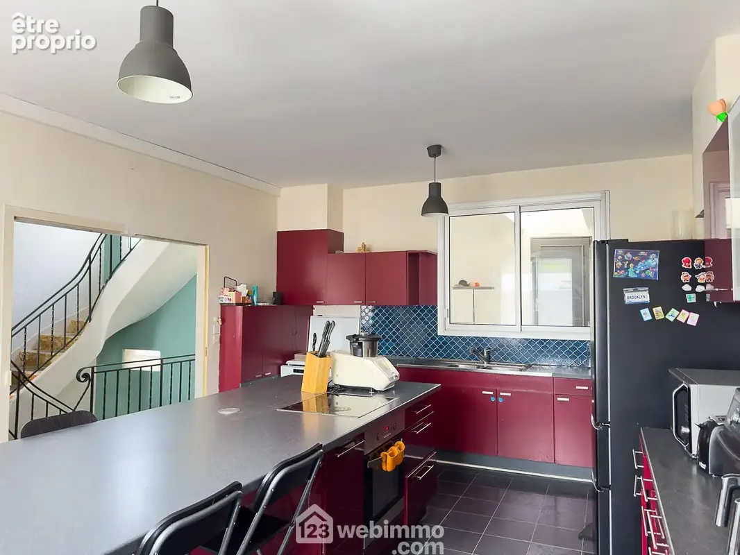 ...sur la cuisine de 23.50m².