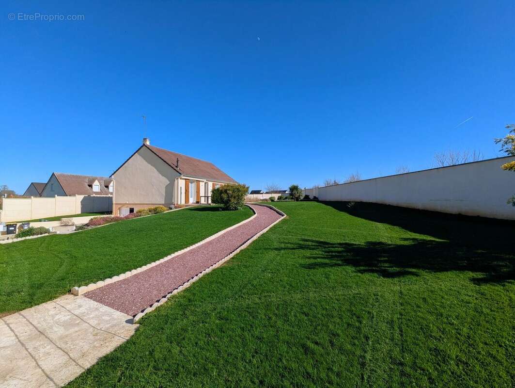 entrée piétionne - Maison à ISIGNY-SUR-MER