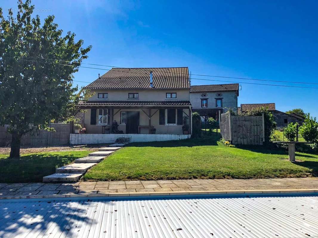 Maison à ABJAT-SUR-BANDIAT