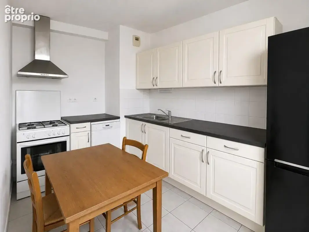 Angers belle beille - appartement t4, balcon, garage et park - photo 3