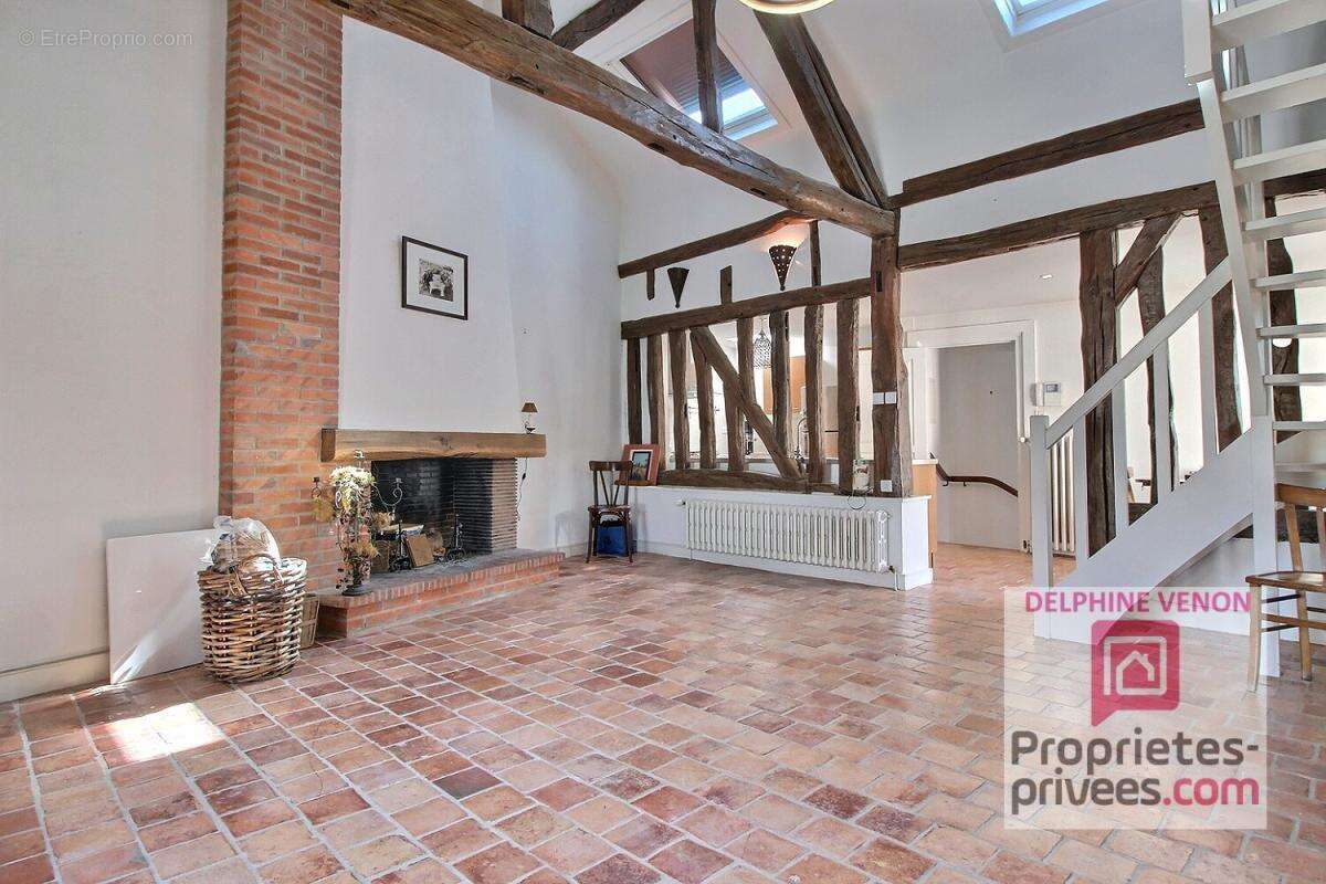 Exclusivité - Maison prestige avec beaucoup de cachet à 2 pas des commerces, du parc et de la Loire à Chateauneuf Sur Loire - photo 9