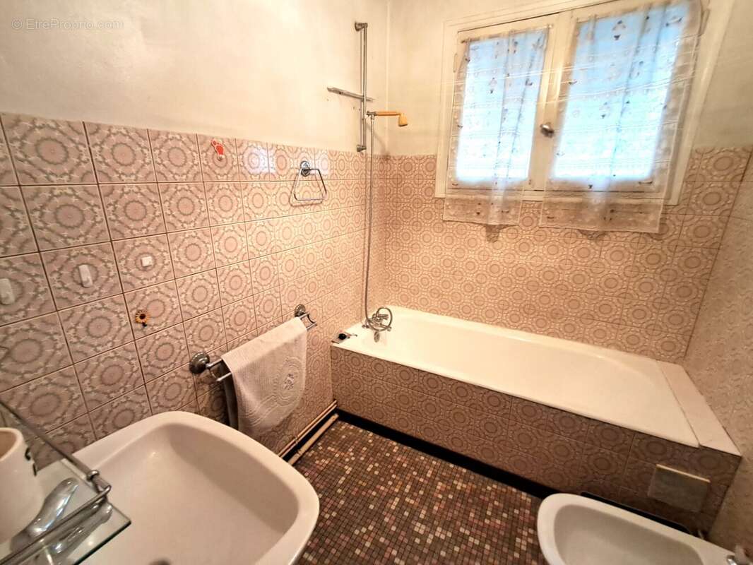 Maison à COLAYRAC-SAINT-CIRQ