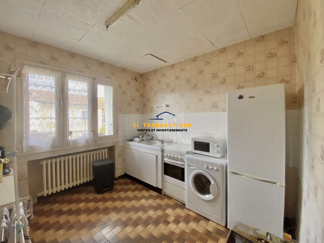 Appartement à SURY-LE-COMTAL