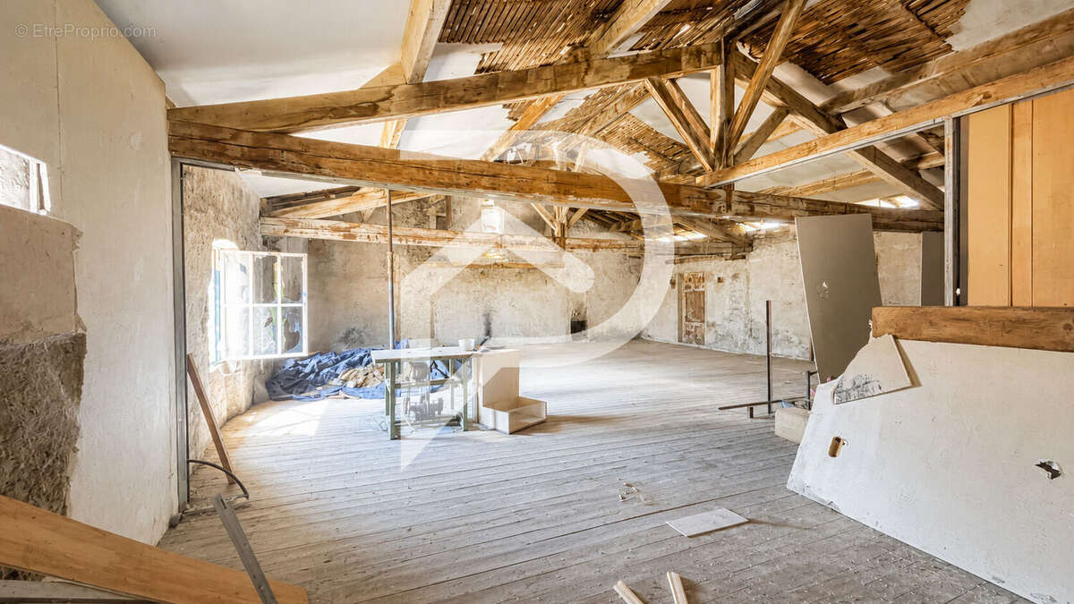 Immeuble Mazamet 15 pièces 371,5 m² - photo 14