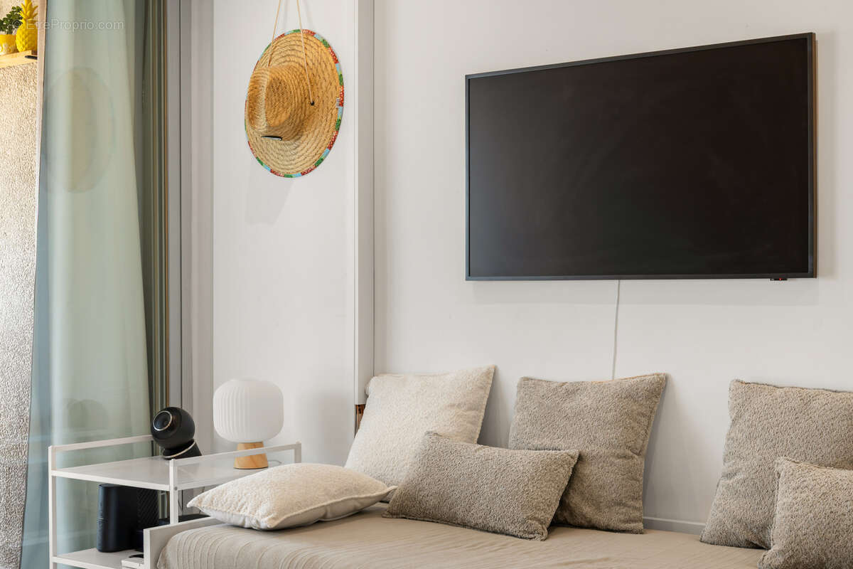 Studio de 40 m2 avec loggia à Saint-Laurent-du-Var - photo 3