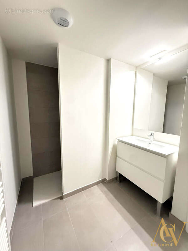 T3 traversant haut de gamme vue dégagée - Cogolin 2 - Appartement à COGOLIN