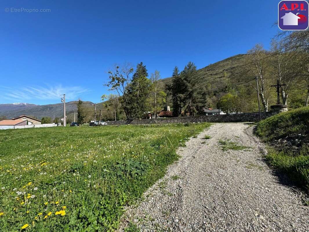 Terrain à TARASCON-SUR-ARIEGE