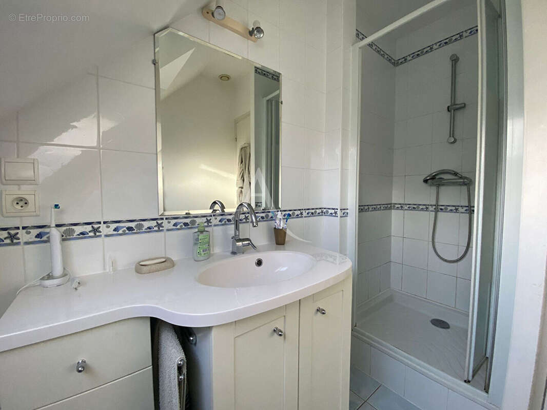 Maison à MONTREUIL-JUIGNE