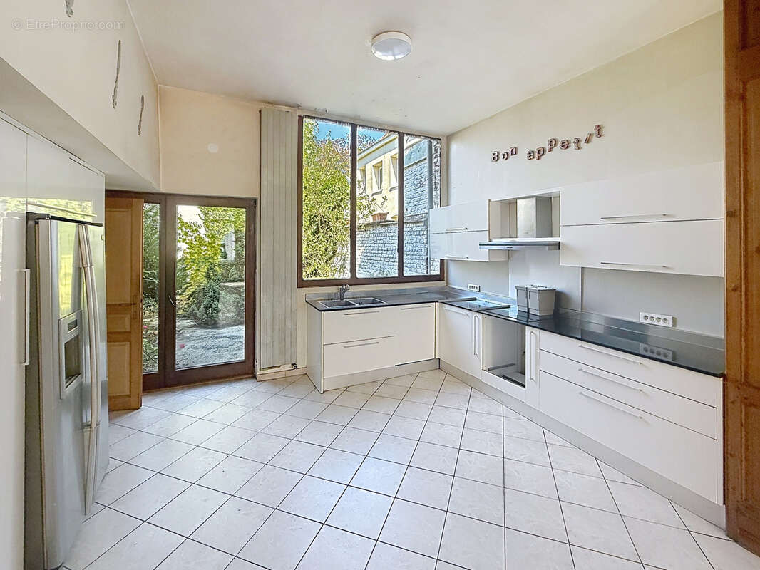 Tourcoing Centre   Élégante maison semi-bourgeoise de 140 m2   5 chambres   Jardin - photo 5