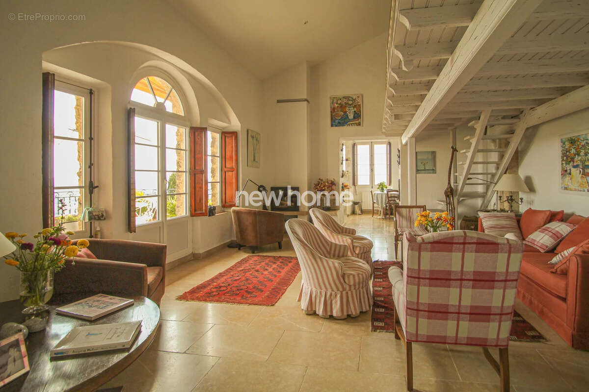 Appartement à FAYENCE