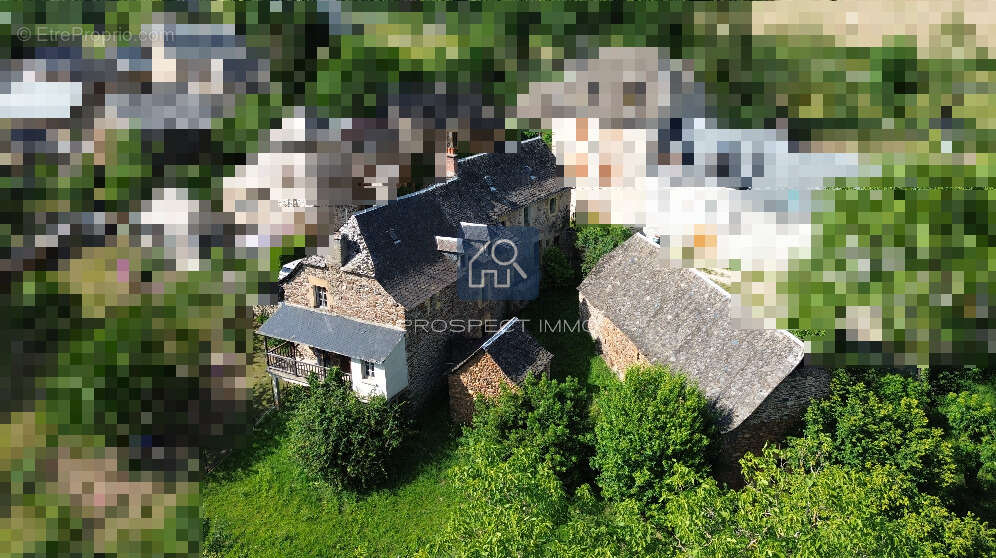 Maison à SAINTE-EULALIE-D'OLT