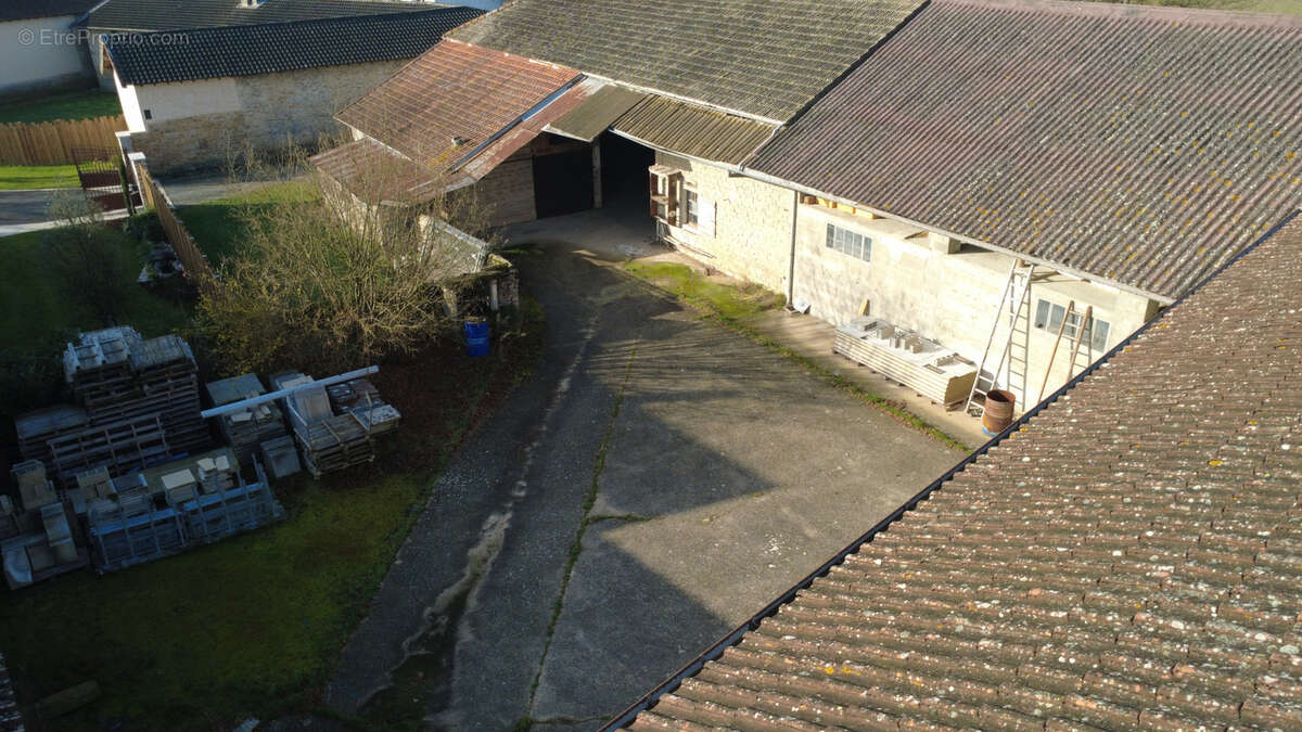 Maison à FEILLENS