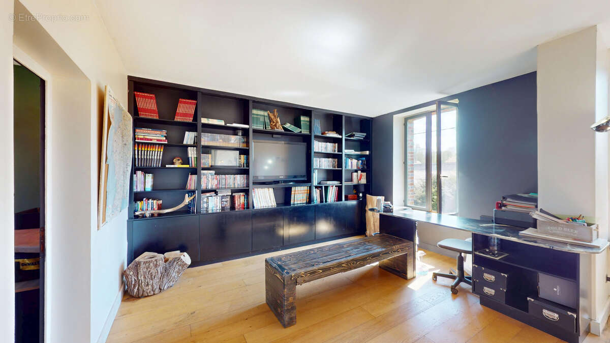 Maison à VILLENEUVE-L&#039;ARCHEVEQUE