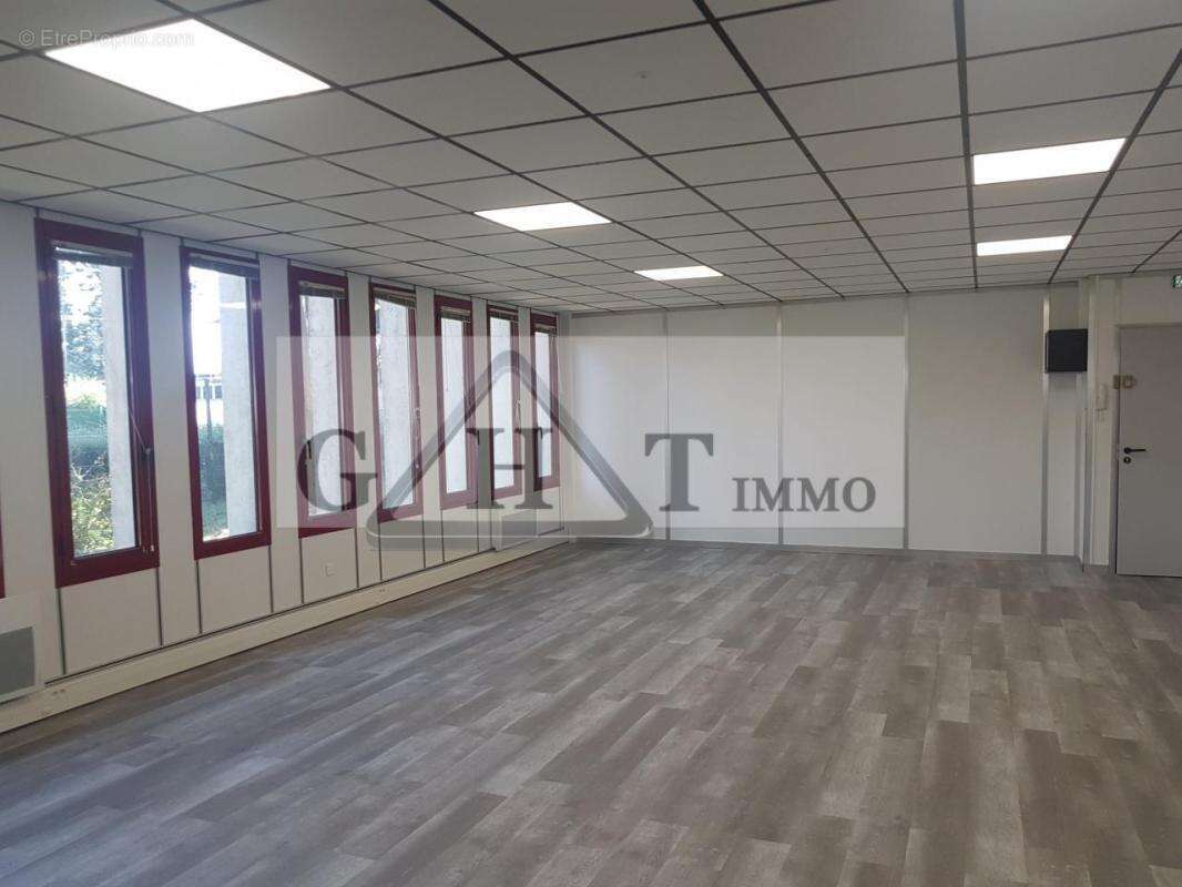 Entrepot bureaux - photo 2