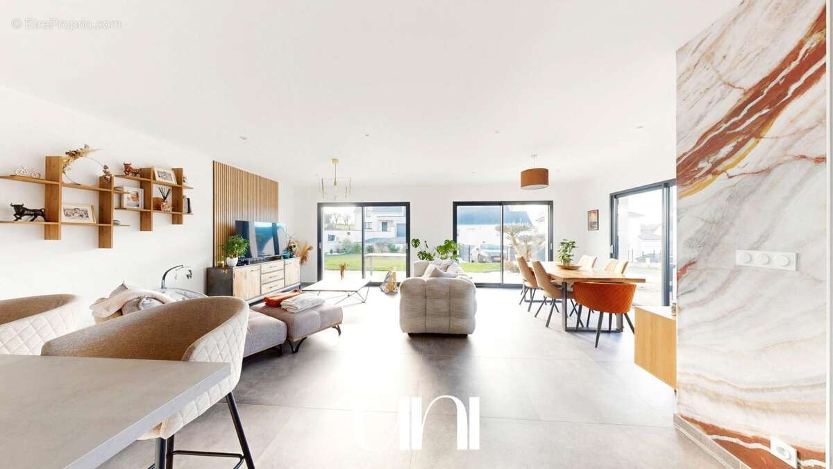 Maison à TILLY-SUR-SEULLES