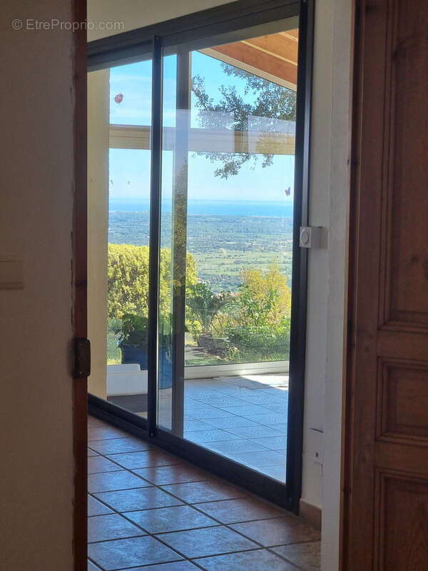 Maison à LAROQUE-DES-ALBERES