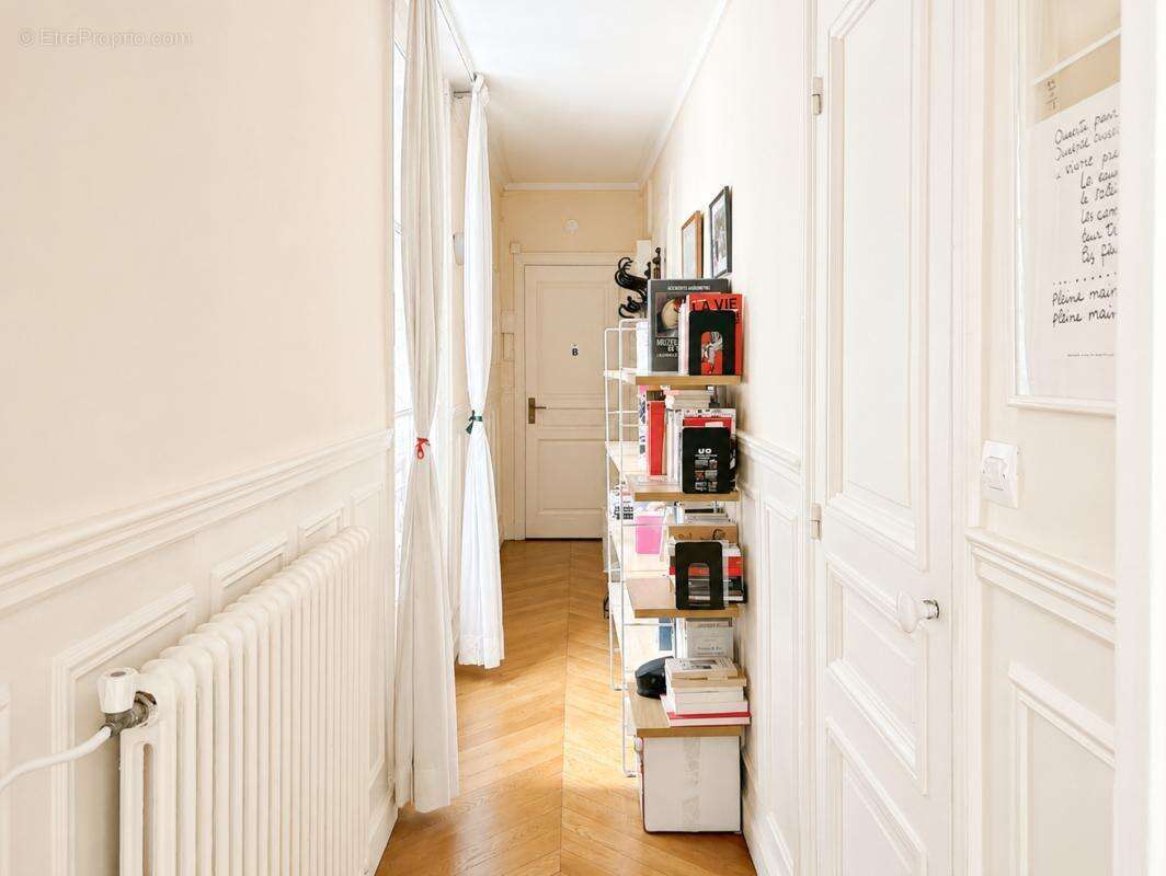 Appartement à PARIS-8E