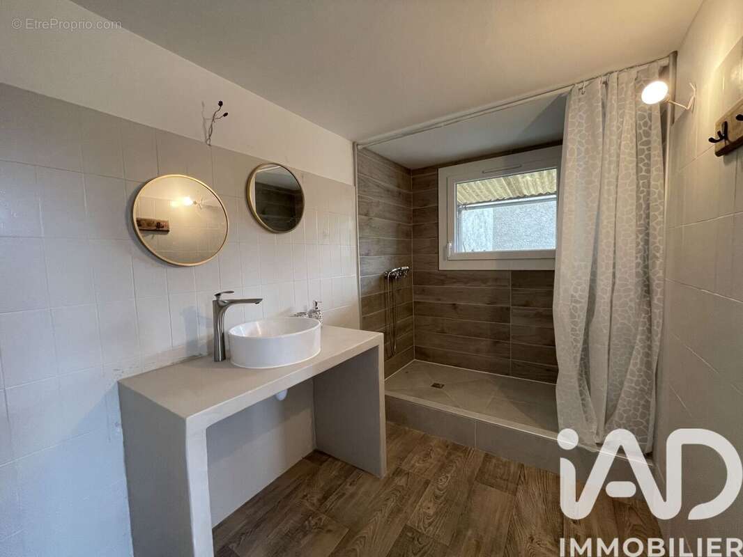 Maison 180 m² à Saint-Saturnin-De-Lenne  - photo 6