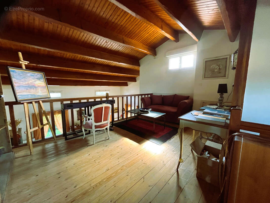 Maison à MESCHERS-SUR-GIRONDE