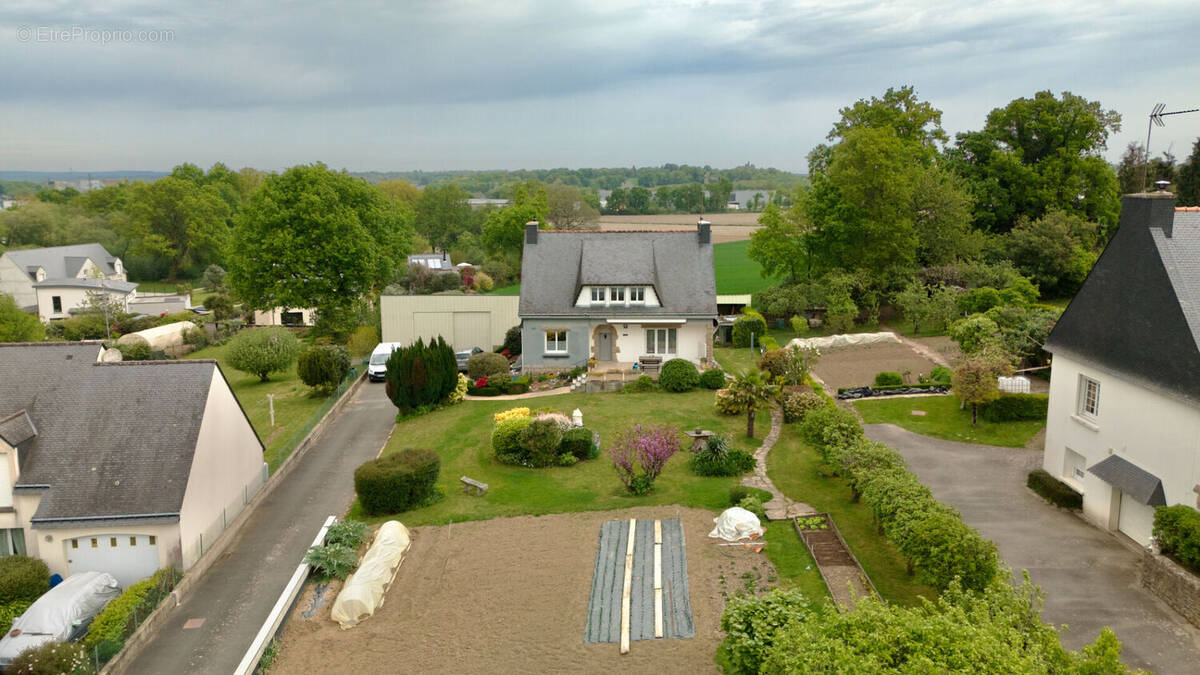 Maison à SAINT-THURIAU