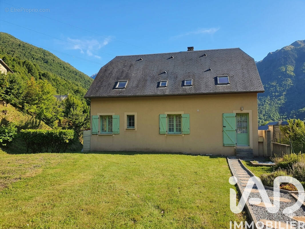 Photo 1 - Maison à LUZ-SAINT-SAUVEUR
