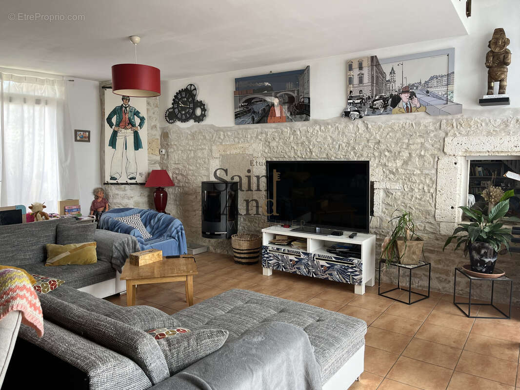 Maison à CHAMPNIERS